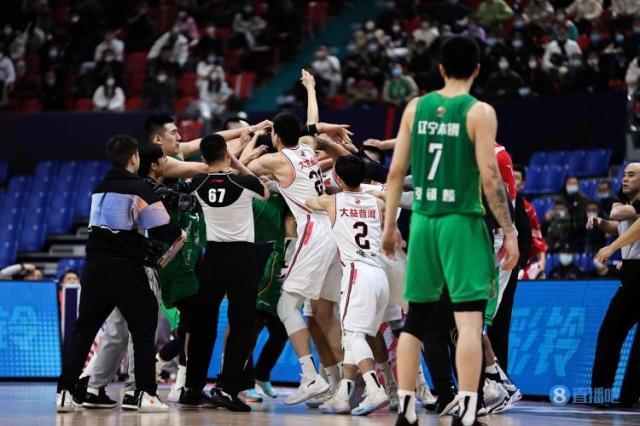 德州扑克游戏app-【夜读】非洲杯主裁判乱吹哨是因为中暑？