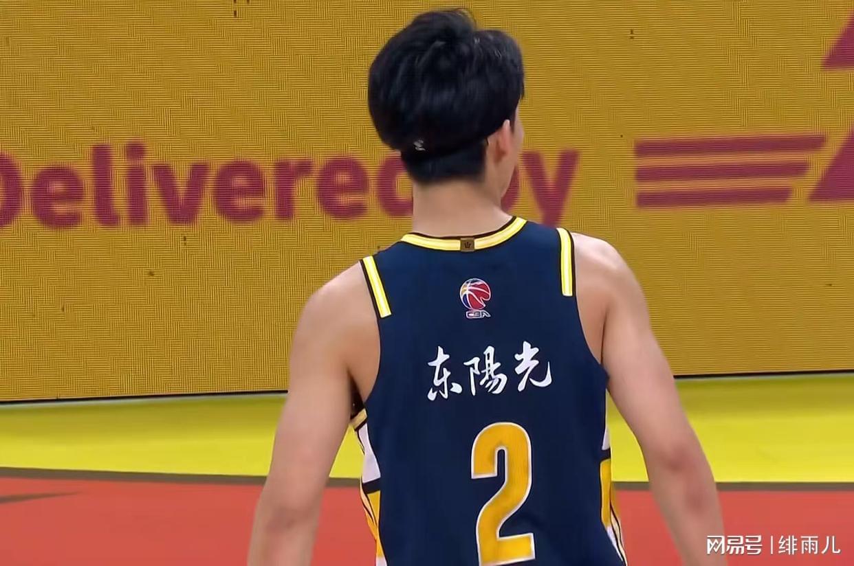 德州扑克规则-不装了！萨林杰离队已成定局，广东队锁定护框型蓝领大外援！